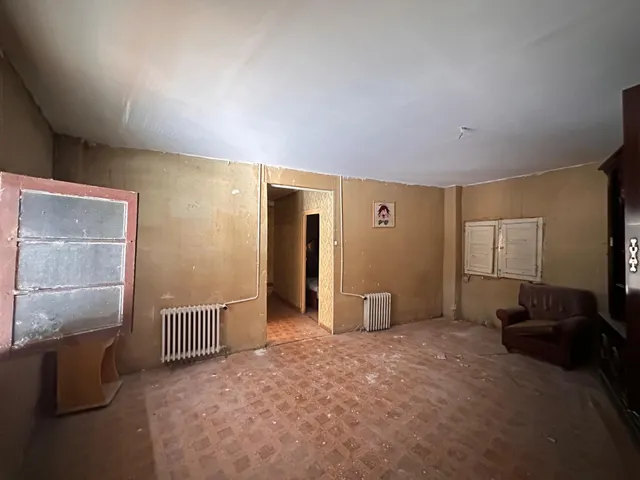 CASA PARA REFORMAR CON TERRENO PRÓXIMO - SAN LORENZO — 7