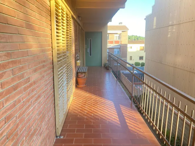 Edificio con local y 2 viviendas en Tordera — 24
