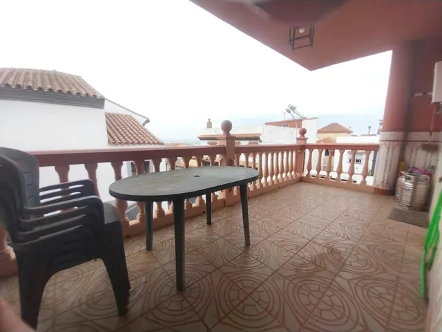 Se vende chalet en una sola planta cuatro habitaciones en Algeciras — 9
