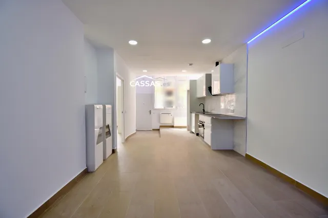 ZONA CENTRO– Planta baja Reformado a estrenar con 2 habitaciones y 2 baños. — 39