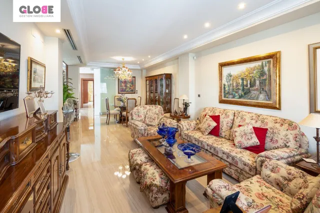 A la venta chalet de lujo en Granada - foto 2