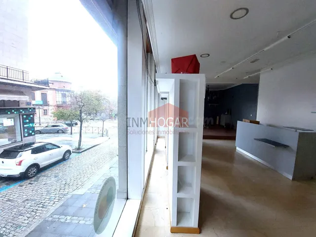 Fantástico local comercial en pleno centro de Ávila, con esc - foto 3