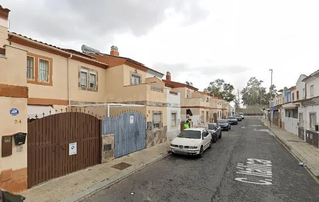 Se vende piso CESIÑN DE REMATE en C/ ITALICA en Coria del R