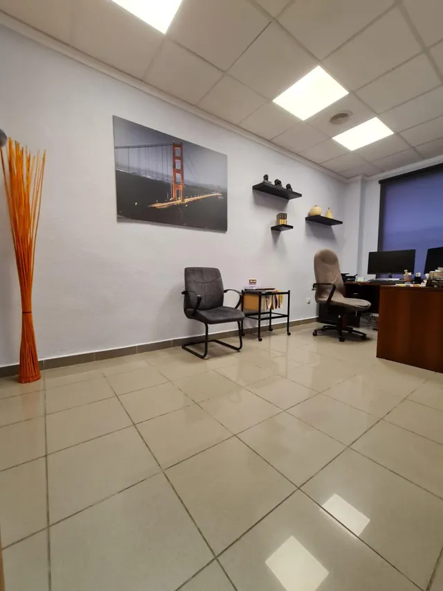 PLANTA BAJA EN ESQUINA ( AHORA ESTA COMO LOCAL, PERO SE PUEDE CAMBIAR A VIVIENDA) — 2