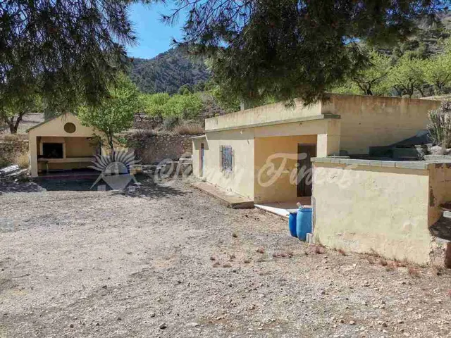 Casa de campo-Masía en Venta en Salinas Alicante - foto 2