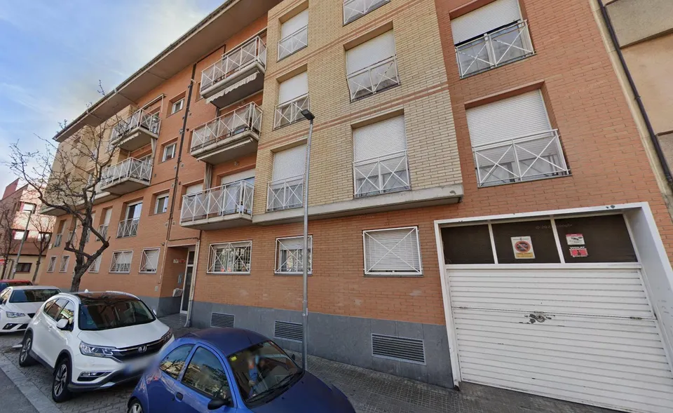 SE VENDE PISO EN TERRASSA, ZONA CAN PALET