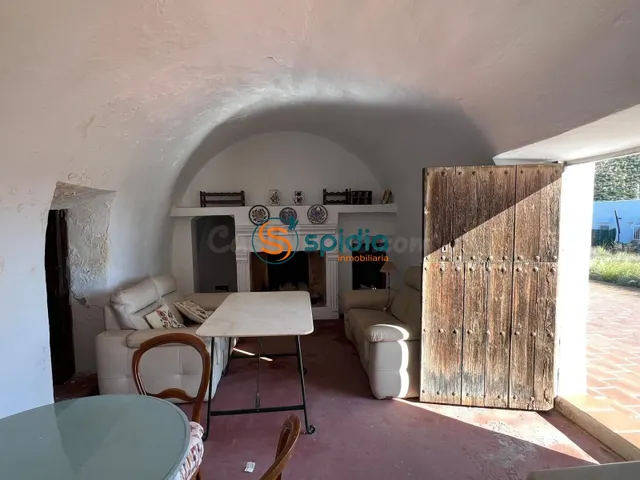 VENTA DE PINTORESCO CORTIJO EN PULPÍ - foto 4