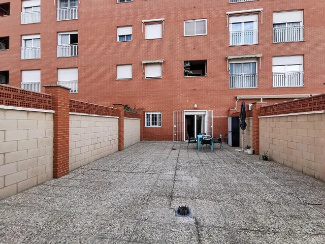 Piso con enorme terraza en Barrio de los Periodistas de Granada — 9