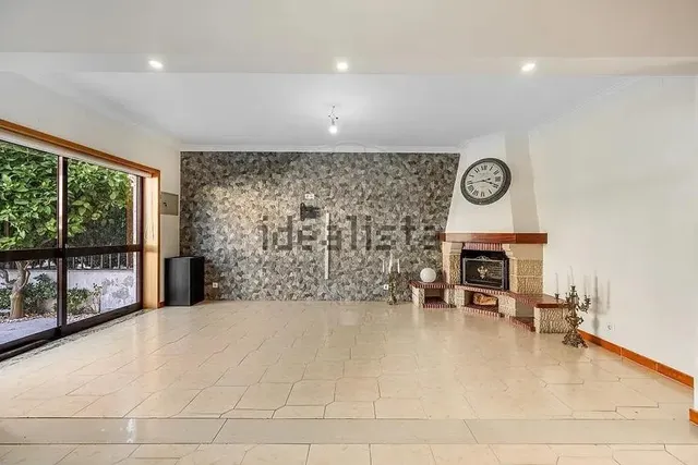 Chalet 4 habitaciones 255m² en venta - Celeirós - Aveleda - 