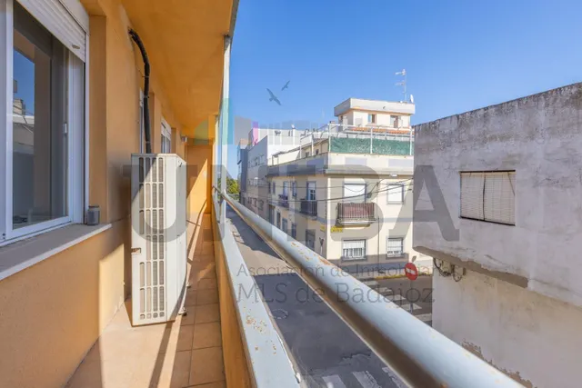 Casa en san roque con cochera y amplia terraza — 10