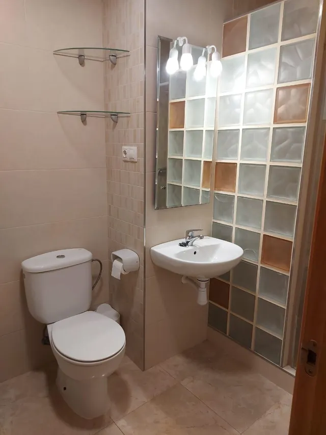 DISFRUTA DE TU AMPLIO LOFT EN REINA VICTORIA — 37