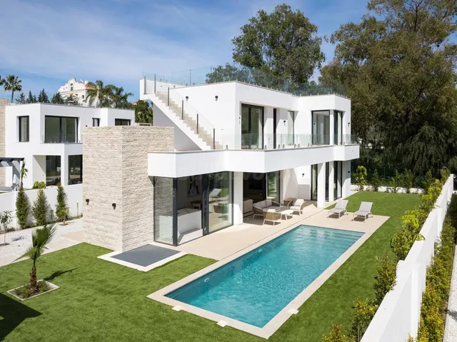 VILLA DE LUJO EN ESTEPONA, MONTE BIARRITZ - foto 5