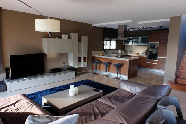 Vivienda de lujo en primera línea. - foto 4