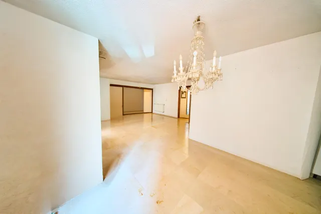 Piso Alminares del Genil, pisazo de 195 m2 con piscina, sauna y gimnasio — 10
