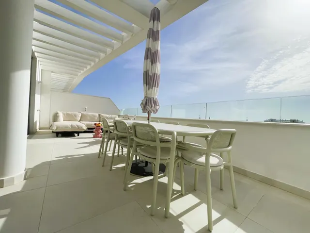 En venta: Espectacular ático de 2 dormitorios con jacuzzi privado y licencia de alquiler vacacional en Higuerón West, Costa del Sol — 24