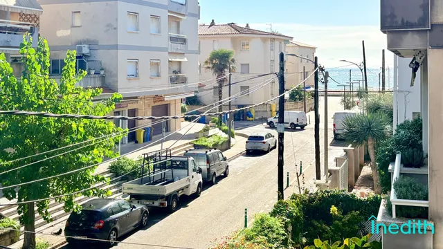 A 50 metros de la playa, Piso impecable con terraza, vistas , parking, trastero y piscina — 10