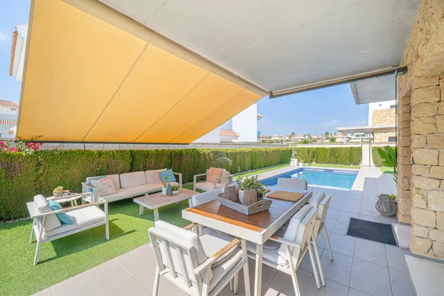 Villa 3 habitaciones 136m² en venta - Centro de la Ciudad Quesada — 40