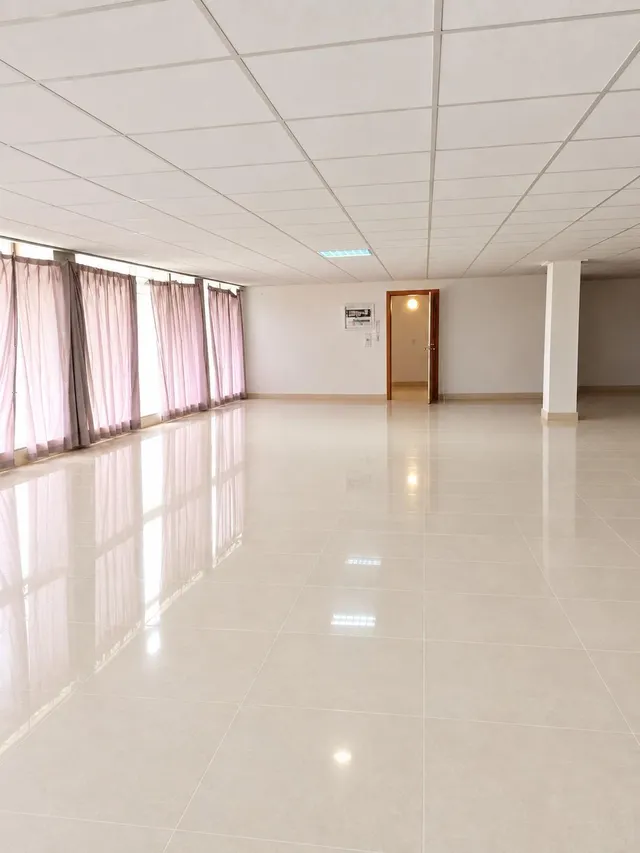 Edificio de gran superficie con potencial de cambio de uso en Manacor — 6