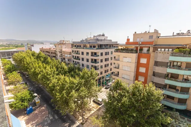 ✨ Piso recién reformado listo para entrar a vivir en AV. TEODOMIRO, céntrico, 3 habitaciones, 2 baños, muy luminoso 🏙️ — 12