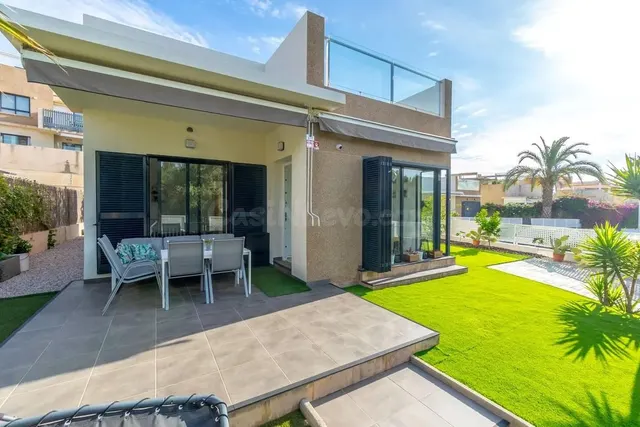 ¡Chalet Independiente de Lujo con Piscina Privada en La Zeni - foto 2