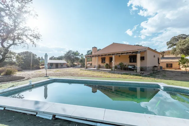 CHALET EXCLUXIVO JUNTO AL LAGO EN DEHESA CAMPOAMOR (CASTILBL - foto 2