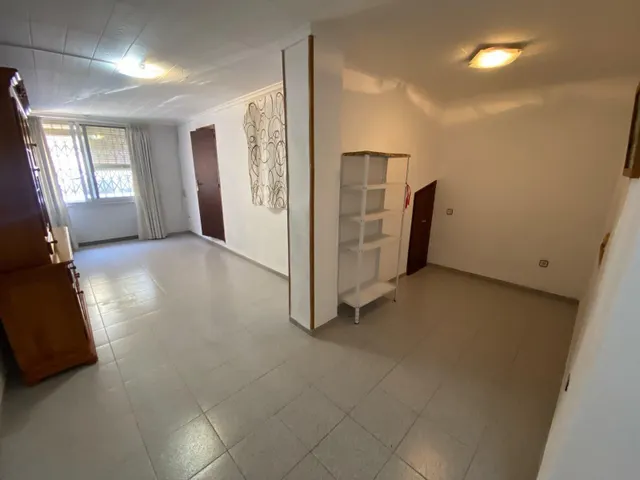 ¡AMPLIA VIVIENDA CON TERRAZA EN LA ZONA ALTA DE LA POBLACIÓN! — 8