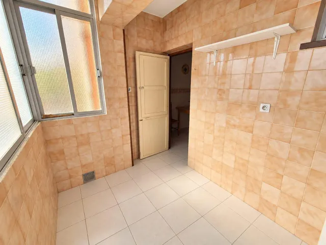 Primer piso en La Unión junto a calle mayor — 16