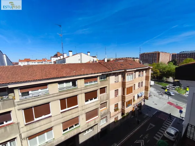 CUIDADO PISO CALLE LIBERTAD - 90 m2  -Ascensor-3 hab.-Salón-