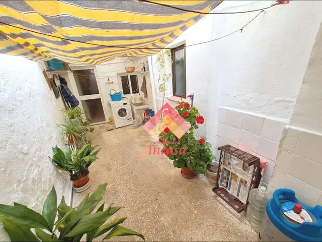 ¡¡ BAJA DE PRECIO!! AMPLIO PISO EN EL CENTRO - foto 3