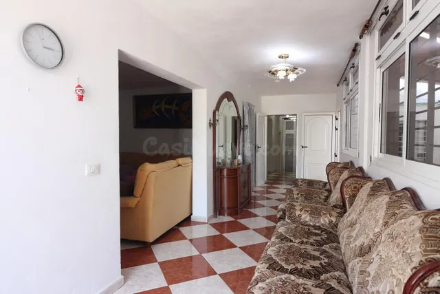 Casa en esquina en San Isidro: Inversión Rentable