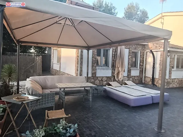 CHALET REFORMADO TOTALMENTE AMUEBLADO CON PISCINA Y PATIO DE - foto 5