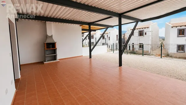 CHALET PAREADO A ESTRENAR — 29