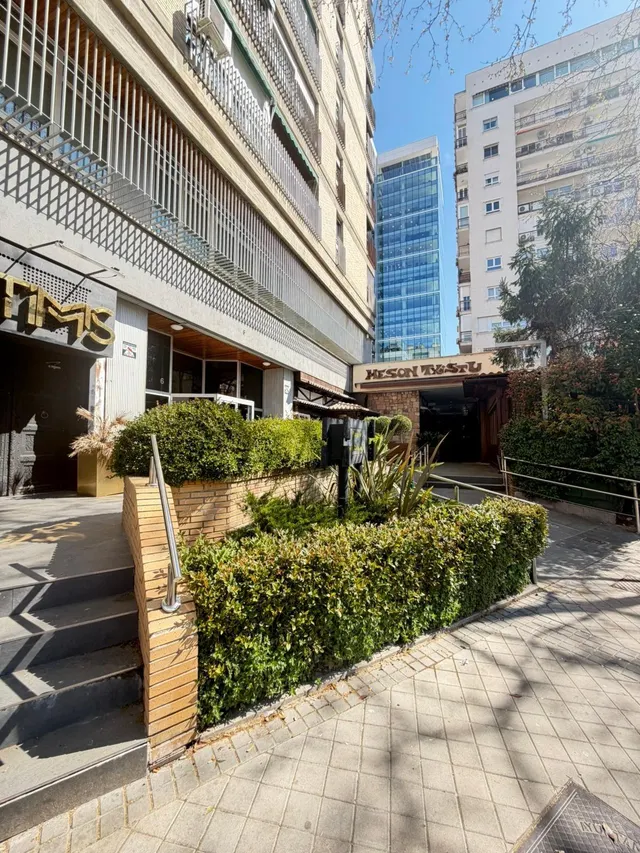 Oficina 6 habitaciones 250m² en alquiler - Cuzco — 28