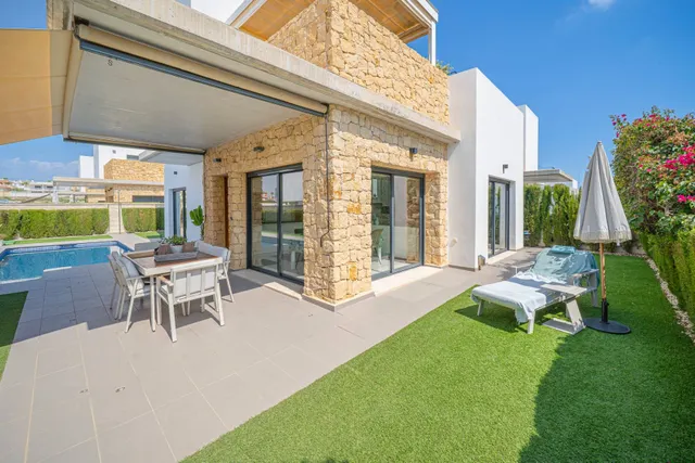 Villa 3 habitaciones 136m² en venta - Centro de la Ciudad Quesada — 35