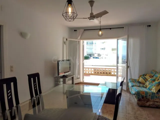 APARTAMENTO EN CANYELLES CON LICENCIA TURÍSTICA - foto 3