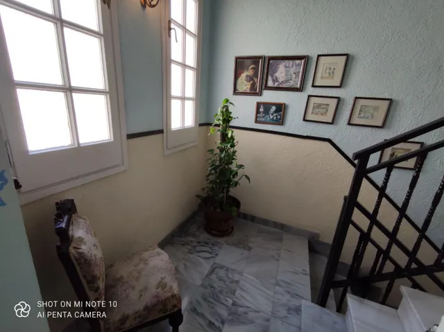 IMPRESIONANTE CHALET EN EL CENTRO DE VENDRELL — 32