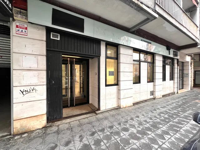 Local en venta en Calle de l'Alguer — 37