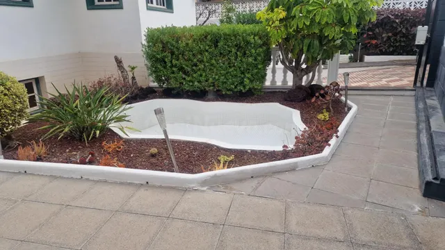 CASA-CHALET CON JARDIN Y PISCINA - BUENA ZONA - foto 3