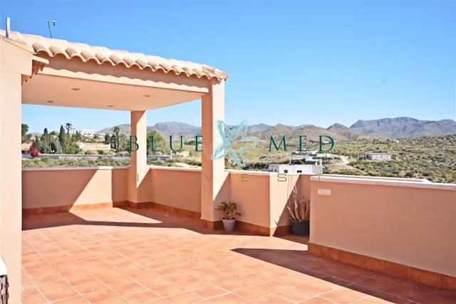 ÁTICO CON GRAN SOLÁRIUM, VISTAS AL MAR Y PISCINA EN EL ALAMI - foto 5