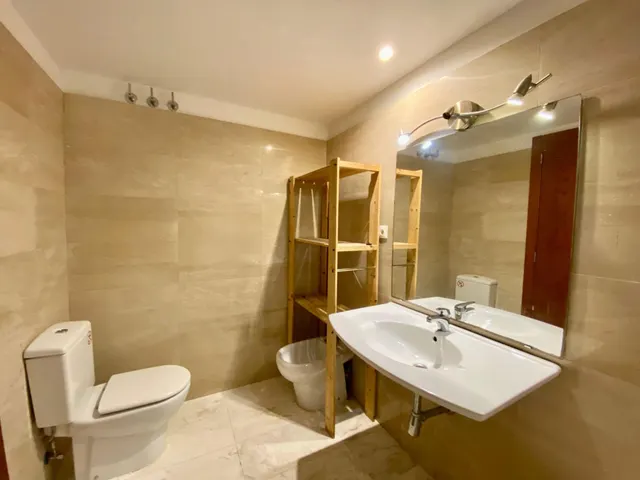 Piso en Venta Exterior con Piscina Comunitaria e Inquilino — 21