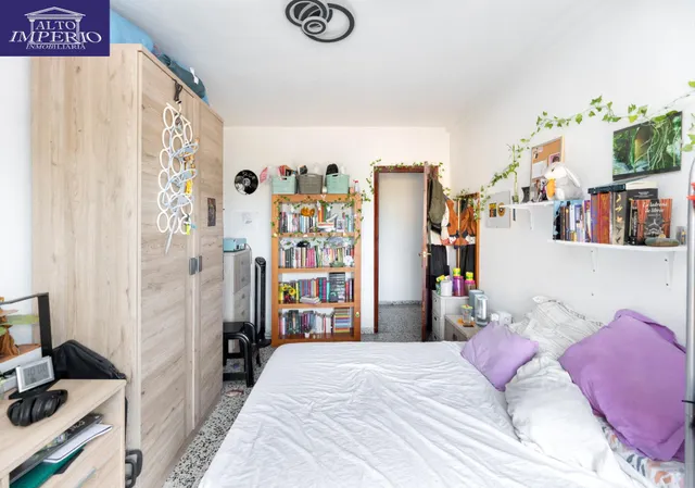 En Venta Piso de 4 dormitorios con ascensor, ideal para reformar a tu gusto. — 17