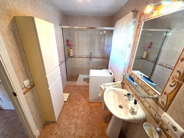 ¡OPORTUNIDAD ÚNICA DE PISO JUNTO AL CENTRO EN CHICLANA DE LA FRONTERA!95.000€ — 6