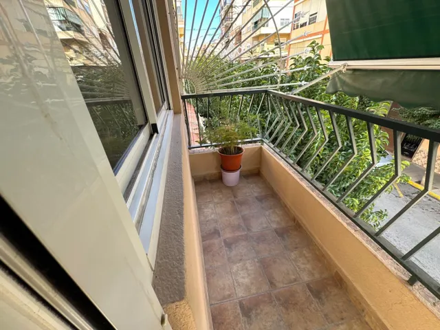 Amplio y Luminoso Piso en Elda, Ideal para Vivir — 6