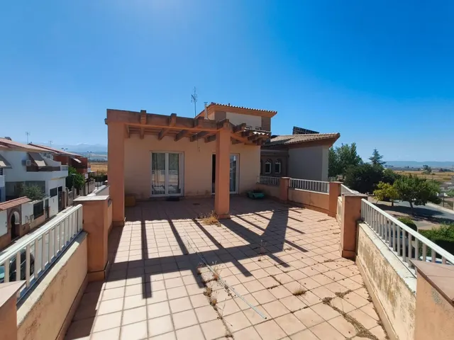 VIVIENDA CON 170 M2 DE TERRAZAS Y VISTAS A SIERRA NEVADA — 35