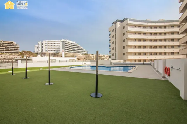 Vivienda en alquiler de larga temporada en Arenales del Sol. — 28
