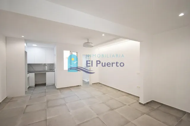 ÁTICO DÚPLEX REFORMADO A UN PASO DEL PASEO MARÍTIMO – REF 11