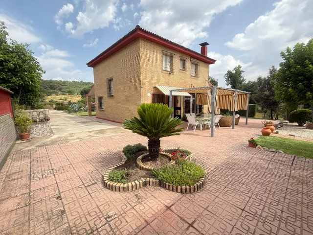 Chalet independiente en Santa Maria de Trassierra — 8