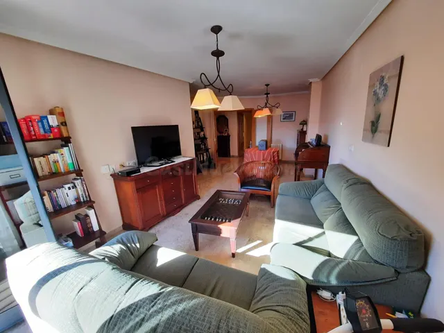 EXCLUSIVA VIVIENDA EN ZONA CENTRO - foto 2