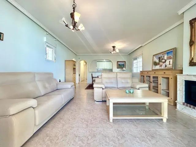 CHALET DE 4 DORMITORIOS 2 BAÑOS EN ORIHUELA COSTA ( LA ZENIA - foto 5