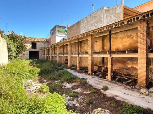 Parcela en el casco urbano del pueblo ideal para construir u - foto 4
